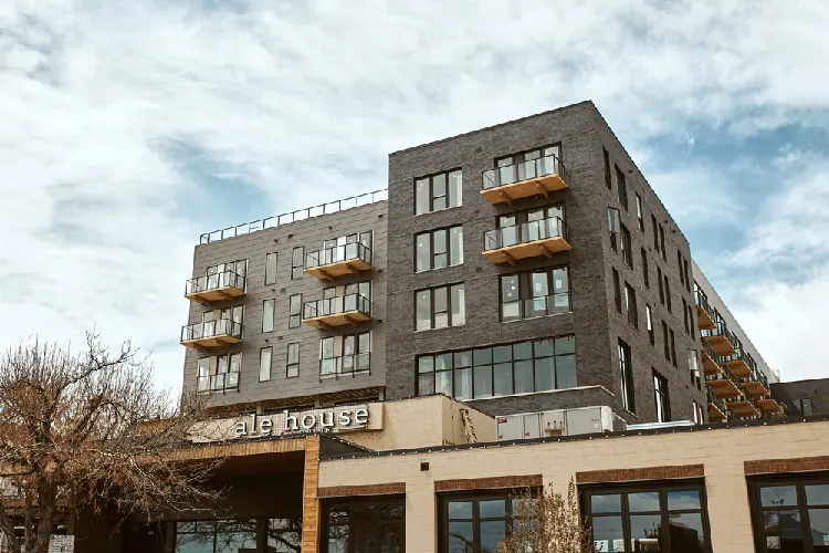 Denver-apartment-building-where-elevator-reservations-loading-docks-and-COIs-are-required-for-moving-trucks.
