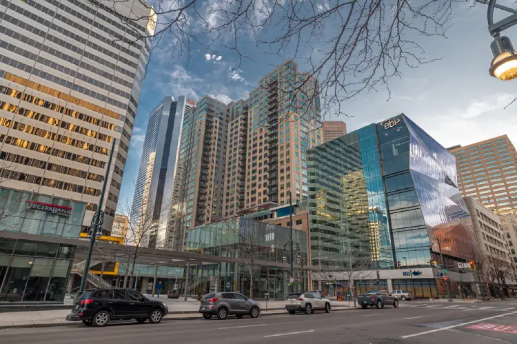 Downtown-Denver-high-rise-buildings-and-streets-where-moving-truck-right-of-way-permits-are-required.